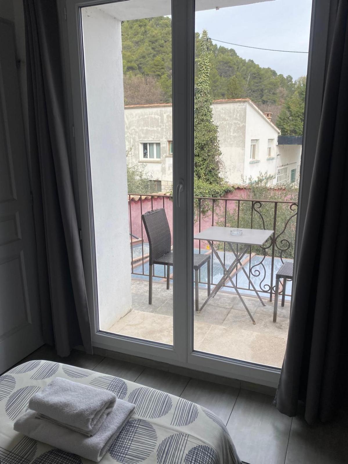 Auberge les Galets Peyruis Eksteriør bilde