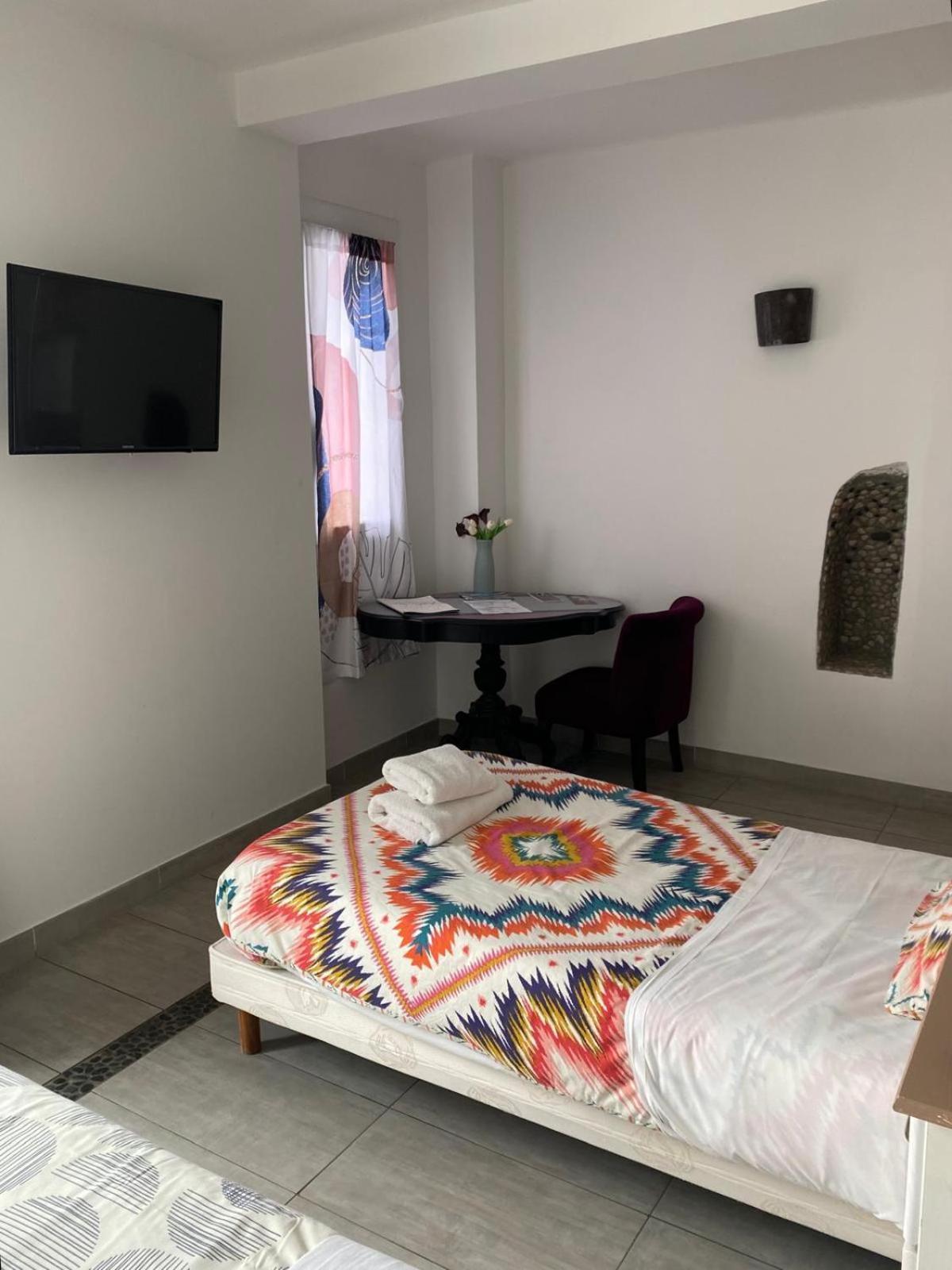 Auberge les Galets Peyruis Eksteriør bilde